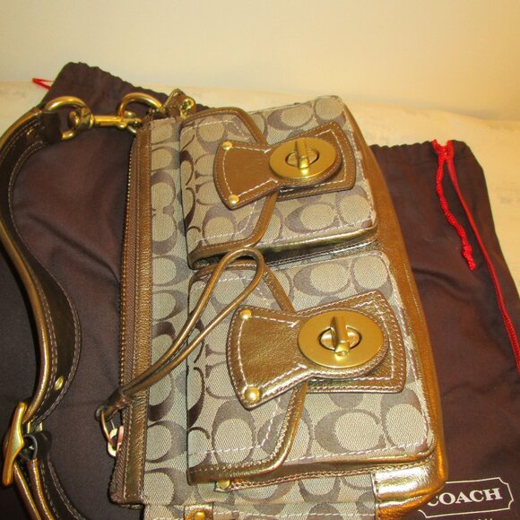Coach Gold Edged Legacy Pocket Hobo with Signature Lining - Picture 9 of 13
